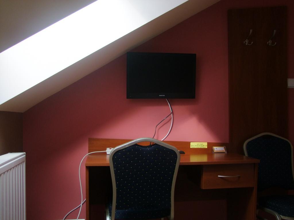 Homestay Warnenczyka 85A Bezplatny Parking, Faktura, Prywatna Lazienka, Klimatyzacja