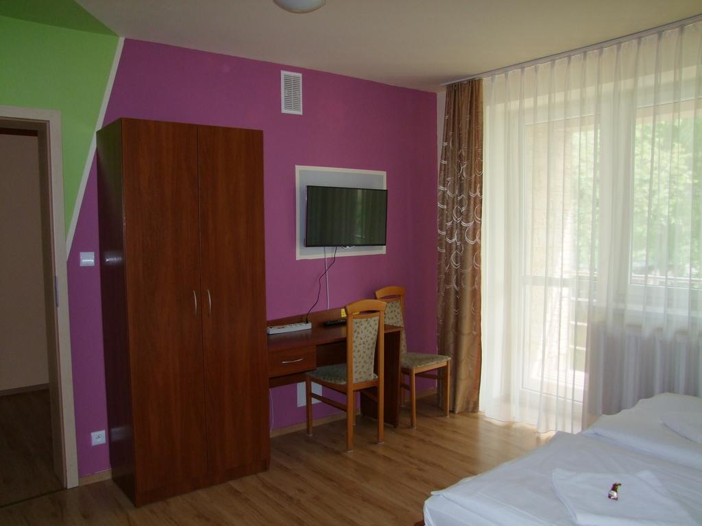 Homestay Warnenczyka 85A Bezplatny Parking, Faktura, Prywatna Lazienka, Klimatyzacja *