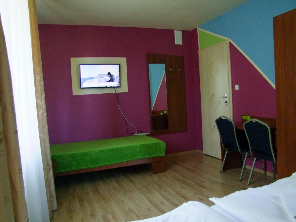 Homestay Warnenczyka 85A Bezplatny Parking, Faktura, Prywatna Lazienka, Klimatyzacja