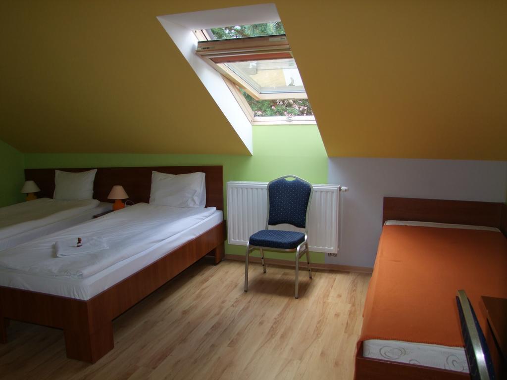 Warnenczyka 85A Bezplatny Parking, Faktura, Prywatna Lazienka, Klimatyzacja Homestay Rzeszow