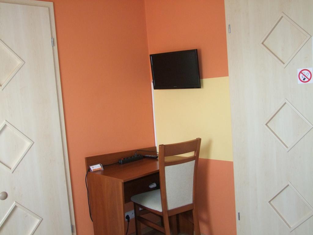 Homestay Warnenczyka 85A Bezplatny Parking, Faktura, Prywatna Lazienka, Klimatyzacja Rzeszow