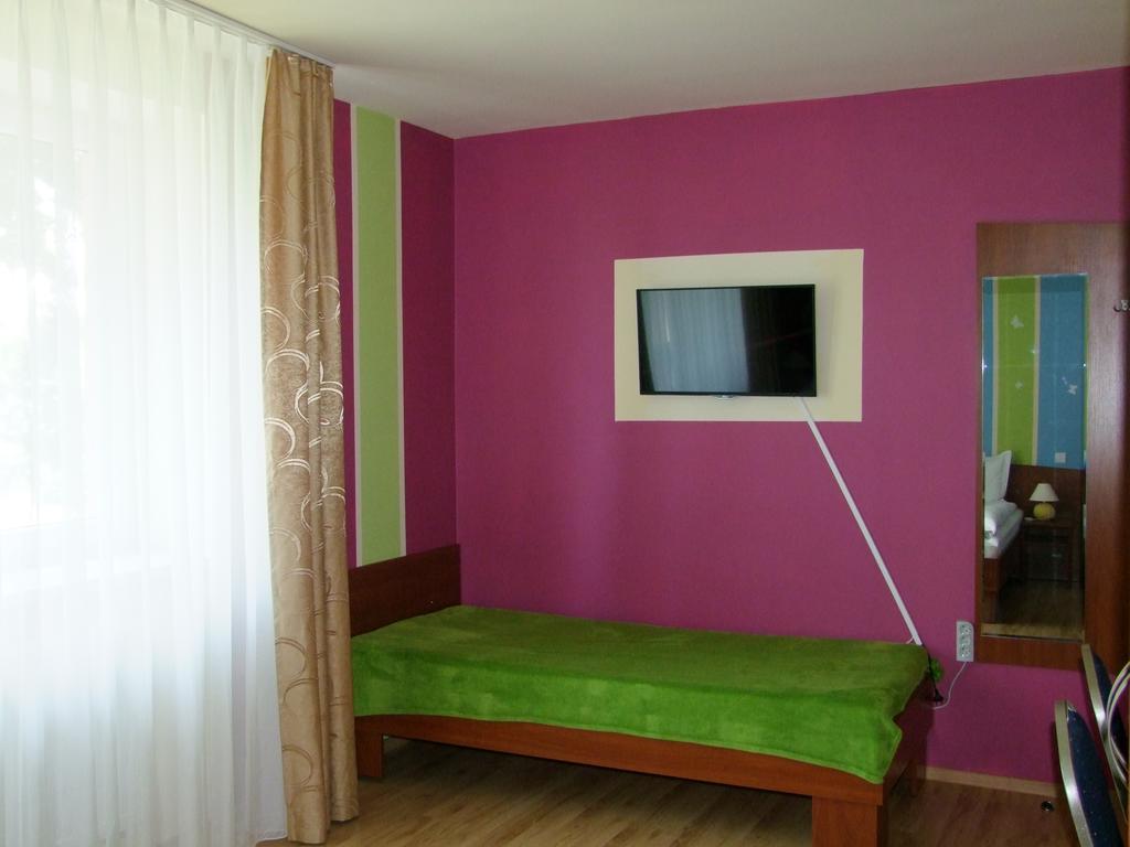 Homestay Warnenczyka 85A Bezplatny Parking, Faktura, Prywatna Lazienka, Klimatyzacja
