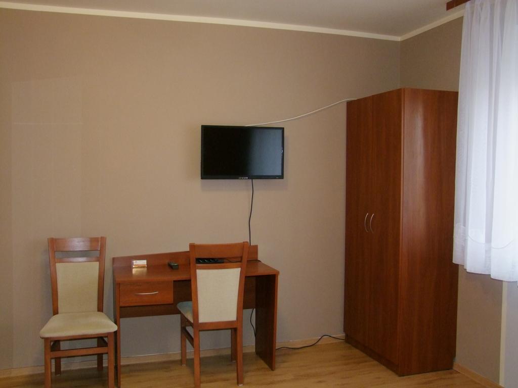 Homestay Warnenczyka 85A Bezplatny Parking, Faktura, Prywatna Lazienka, Klimatyzacja Rzeszow